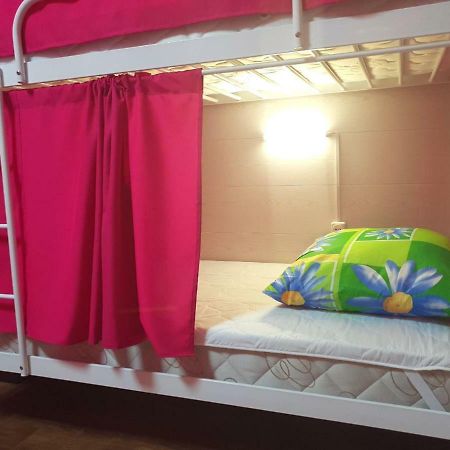 Hostel 777 Vokzal Kiev Luaran gambar